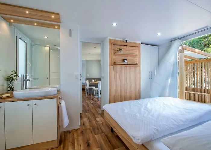 Adria Village Superior Mobile Homes 4* 파코스탄