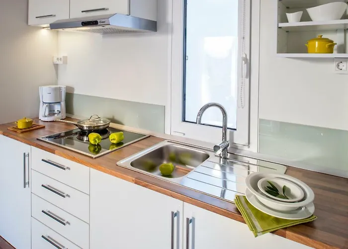 Кемпинг Adria Village Superior Mobile Homes Пакоштане